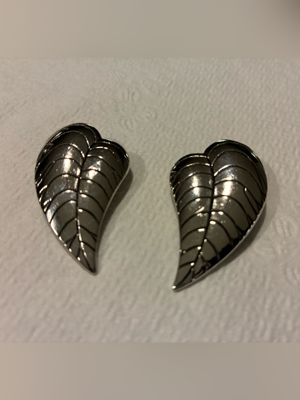 Silver Leaf-Shaped Women’s Earrings - Elegant Metallic Accessories